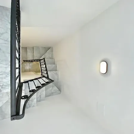Teste Di Moro A Due Passi Dal Centro Di Apartman *